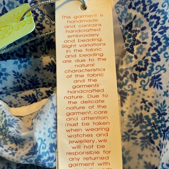 KAREENA’s OSFA Pretty Blue Print Kimona with tassels. - Picture 8 of 8